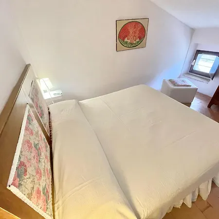 Adam House, Exclusive Pool, Outstanding Views, Vast Garden, Aircon, Sleeps 8