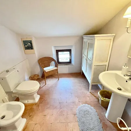 Adam House, Exclusive Pool, Outstanding Views, Vast Garden, Aircon, Sleeps 8 Villa *