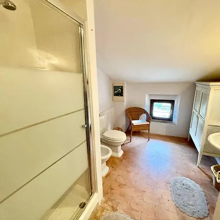 Villa Adam House, Exclusive Pool, Outstanding Views, Vast Garden, Aircon, Sleeps 8 Spoleto