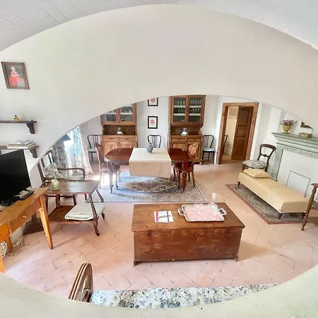 Adam House, Exclusive Pool, Outstanding Views, Vast Garden, Aircon, Sleeps 8 Villa