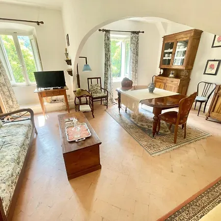 Adam House, Exclusive Pool, Outstanding Views, Vast Garden, Aircon, Sleeps 8 Villa *