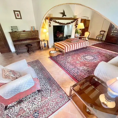Adam House, Exclusive Pool, Outstanding Views, Vast Garden, Aircon, Sleeps 8 * Spoleto