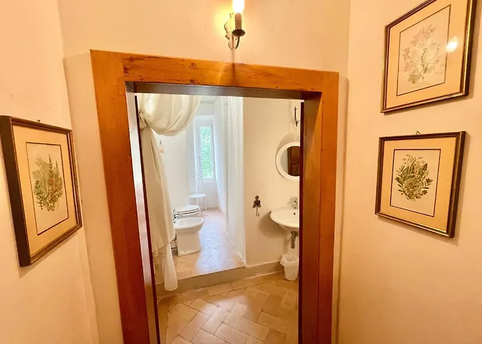 Adam House, Exclusive Pool, Outstanding Views, Vast Garden, Aircon, Sleeps 8