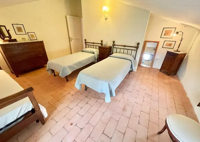 Adam House, Exclusive Pool, Outstanding Views, Vast Garden, Aircon, Sleeps 8 Вилла