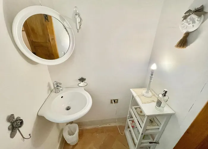 Вилла Adam House, Exclusive Pool, Outstanding Views, Vast Garden, Aircon, Sleeps 8 *