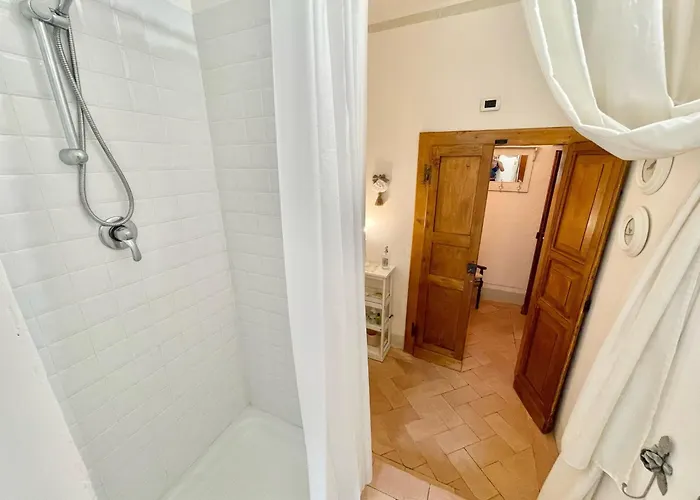 Adam House, Exclusive Pool, Outstanding Views, Vast Garden, Aircon, Sleeps 8 Сполето