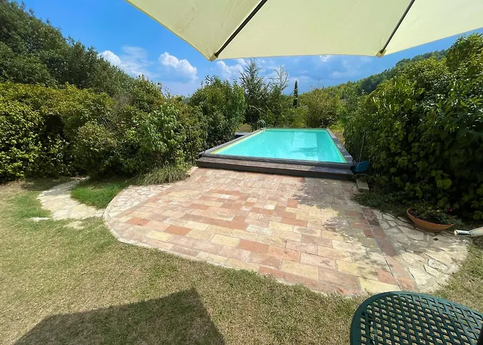 Adam House, Exclusive Pool, Outstanding Views, Vast Garden, Aircon, Sleeps 8 * Сполето