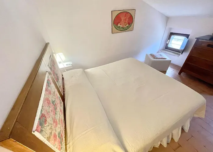 Adam House, Exclusive Pool, Outstanding Views, Vast Garden, Aircon, Sleeps 8