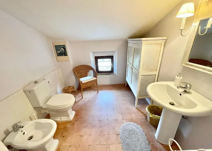 Adam House, Exclusive Pool, Outstanding Views, Vast Garden, Aircon, Sleeps 8 Вилла *