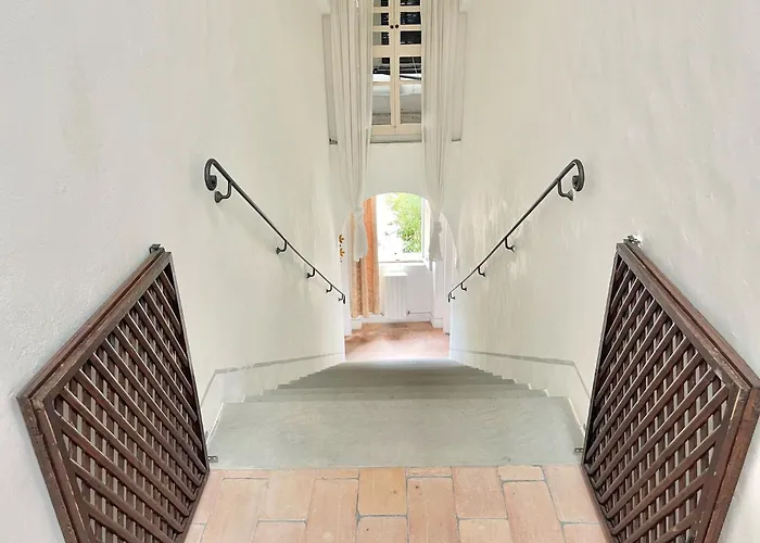 Adam House, Exclusive Pool, Outstanding Views, Vast Garden, Aircon, Sleeps 8 *