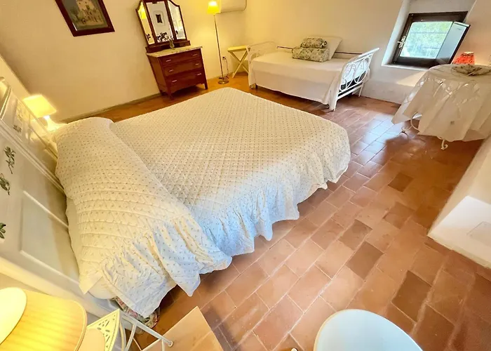 Вилла Adam House, Exclusive Pool, Outstanding Views, Vast Garden, Aircon, Sleeps 8 *