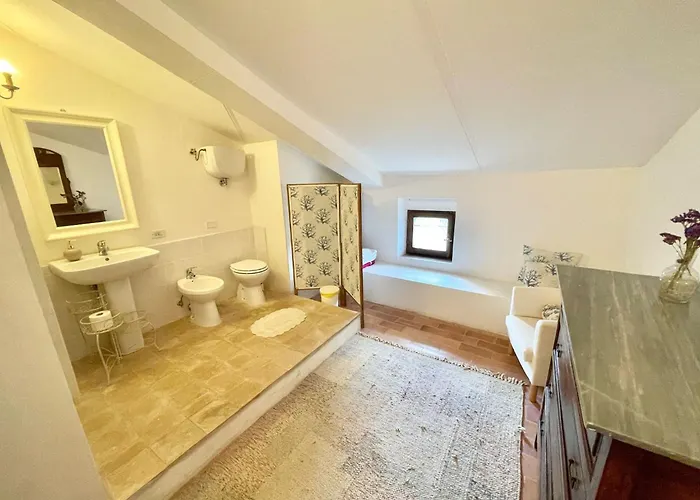 Вилла Adam House, Exclusive Pool, Outstanding Views, Vast Garden, Aircon, Sleeps 8 *