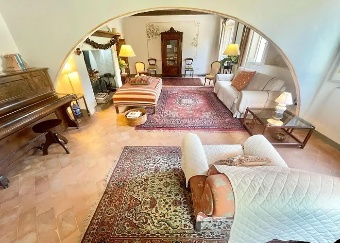 Вилла Adam House, Exclusive Pool, Outstanding Views, Vast Garden, Aircon, Sleeps 8