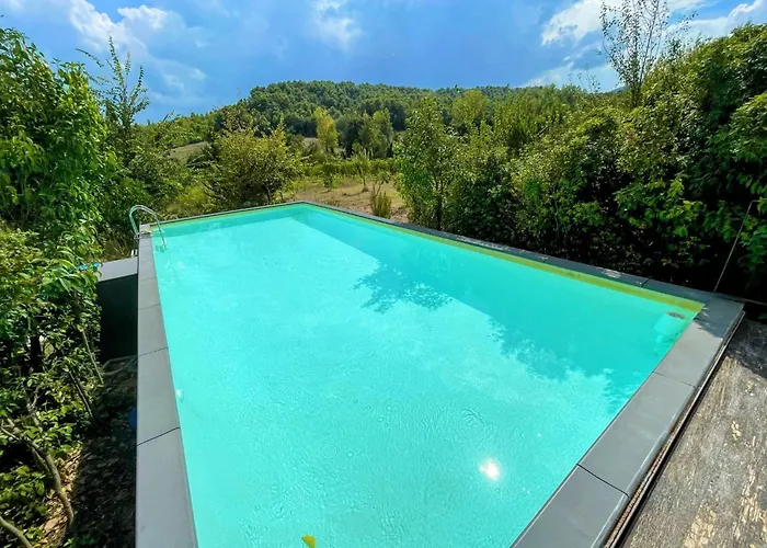 Adam House, Exclusive Pool, Outstanding Views, Vast Garden, Aircon, Sleeps 8 Вилла